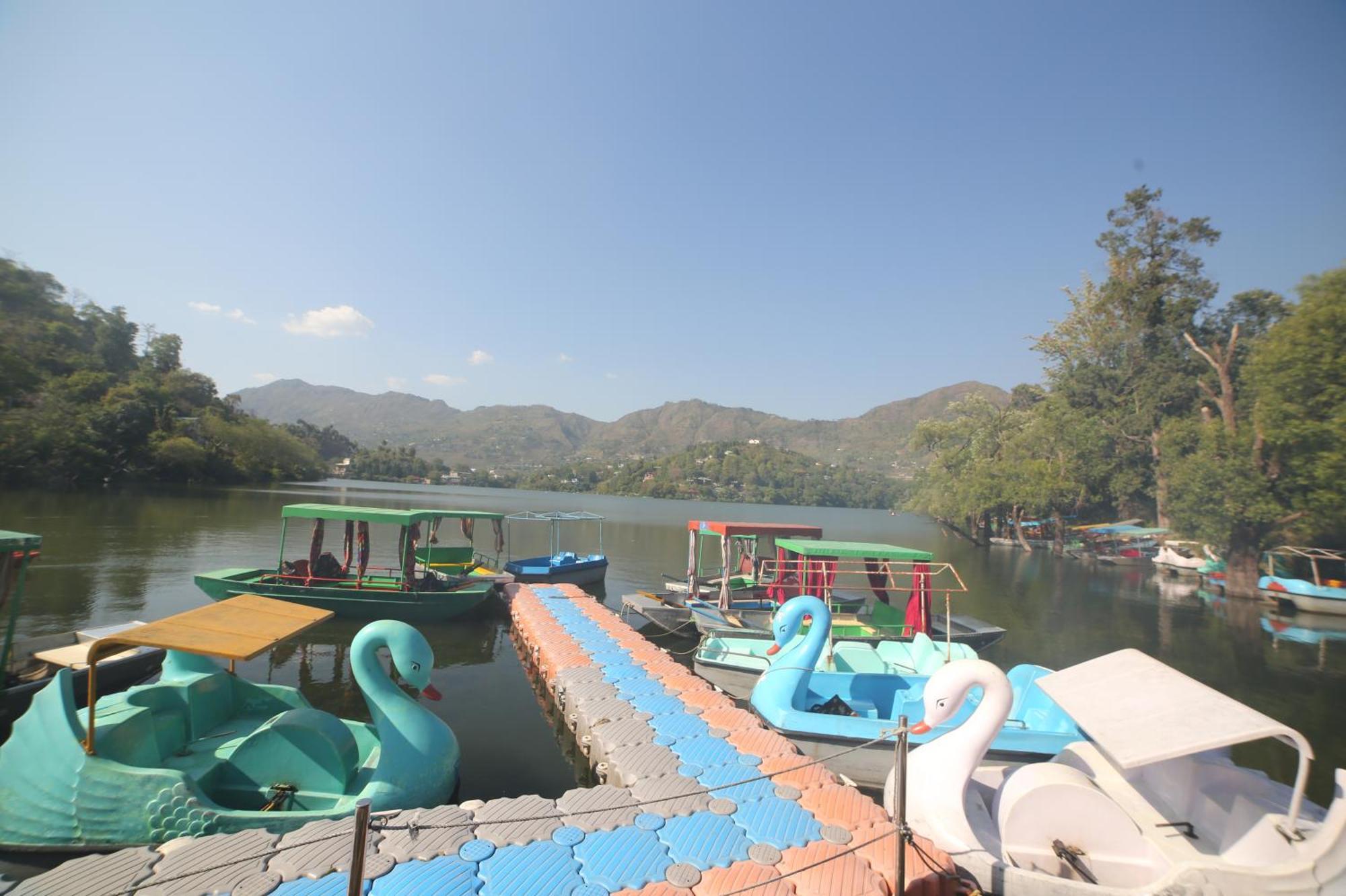 Royal Rosette Lake View Bhimtal Нейнитал Екстериор снимка